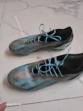 Sepatu Adidas bolax