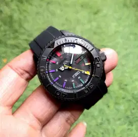 Seiko mod rainbow dial  black skx nh36 movement