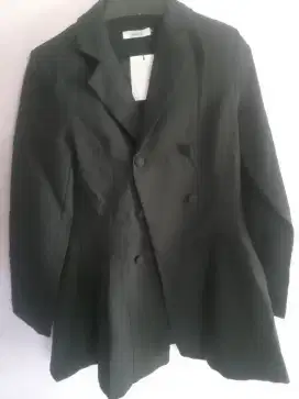 Blazer like new kondisi see mulus bgat murah blazer wanit