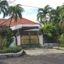 DIJUAL RUMAH DI PUSAT KOTA SURABAYA