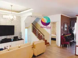 Dijual Cepat Rumah cantik di perumahan kota wisata Cibubur