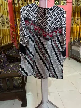 Blouse batik wanita