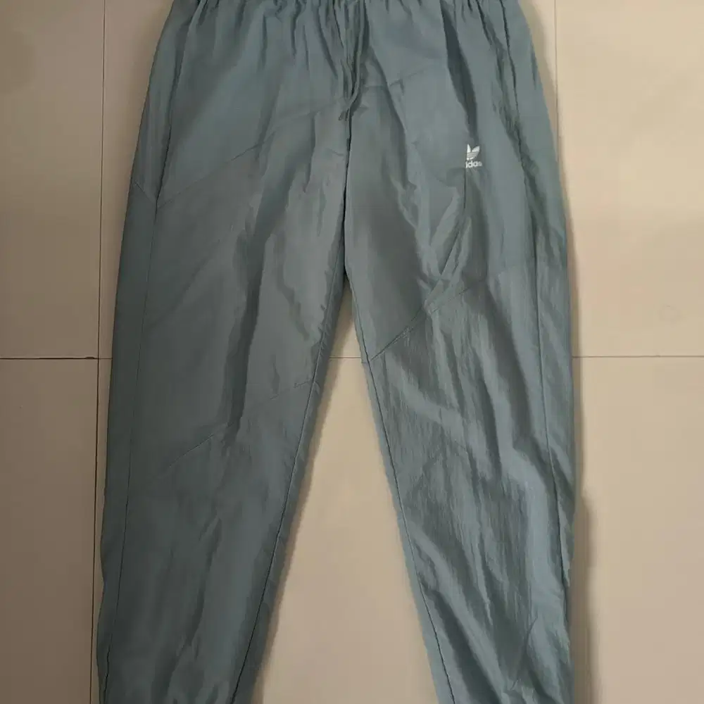 CELANA PARASUT ADIDAS ORIGINAL