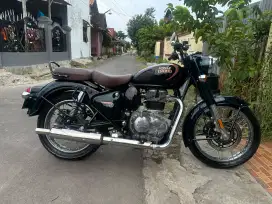 Royal Enfield classic halcyon green