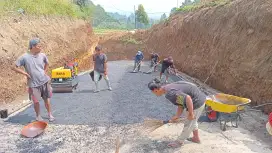 Jasa pengaspalan jalan aspal hotmix dan pemasangan paving block