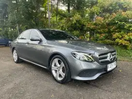 Mercedes E250 Avantgard 2017 tangan pertama LOW KM original 100%