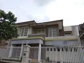 Disewakan Rumah Puri Galaxy Surabaya Timur