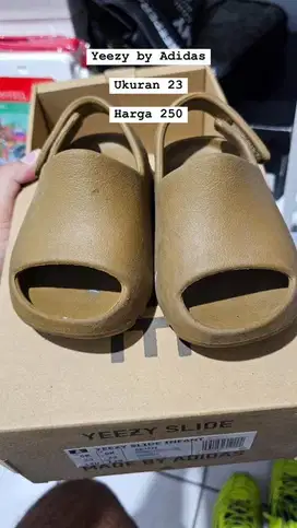 Sendal anak Yezzy by Adidas
