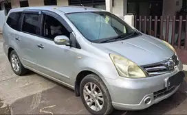 Dijual Grand Livina Ultimate AT Tahun 2011 (Pemakai)