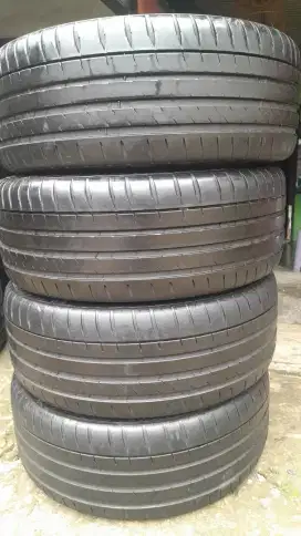 Ban copotan mercy Mechlin pilot sport4S 225/40 R19 90/80% 2022..4pcs