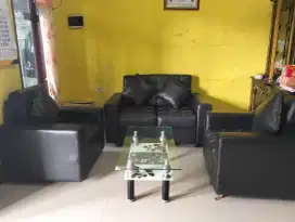 Di jual sofa minimalis