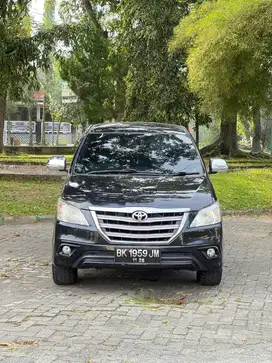 Toyota Innova 2.5 G Diesel A/T Hitam 2013