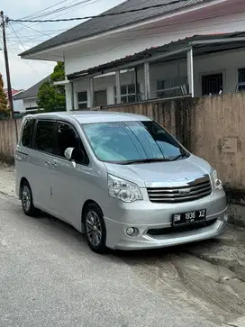 Dijual cepat Toyota Nav1 Limited 2016