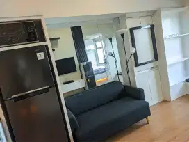 Design interior custom fully furnished apartemen the springlake view
