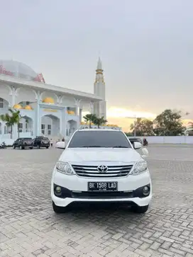 Toyota Fortuner 2.7 TRD A/T Putih 2013