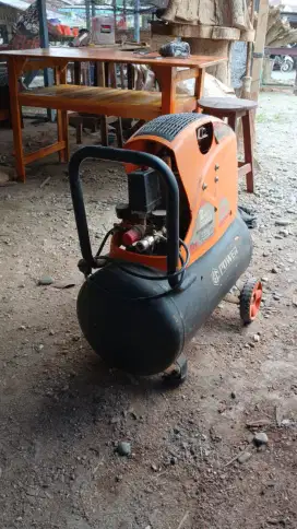 Compressor 2 HP Power 50 L Capacity 115 Psi