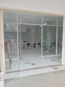 Pintu kaca temptred