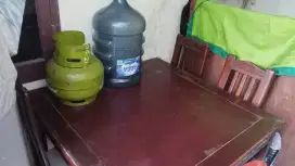 Meja makan kayu satu set