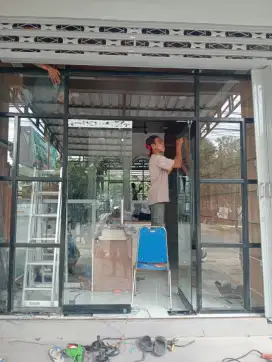 Kusen aluminium Dan kaca