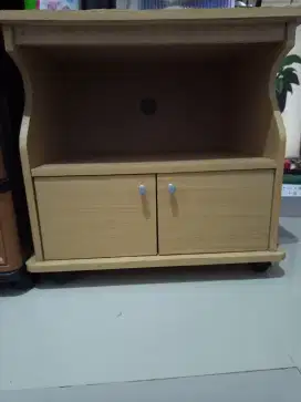Meja tv / meja rias / meja belajar / lemari baju