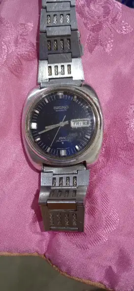 Jam tangan SEIKO antiq usia 50th