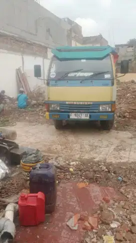 Jasa buang puing dan sampah