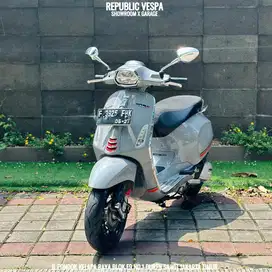 Jual cepat Piaggio Vespa SPRINT 150 IGET ABS TAHUN 2022 Abu Glossy