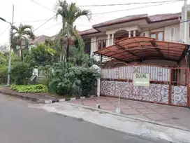 Rumah 2 Lantai Hadap Timur Luas 325m2 di Komplek Pondok Kelapa