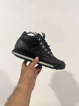 New Balance NB 710 Hitam Full Kulit Hiking