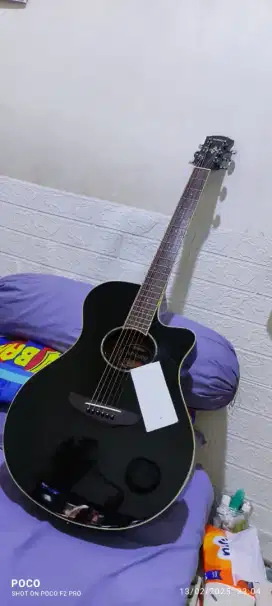 Gitar Yamaha Akustik Elektrik APX600