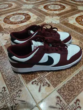 Nike Dunk Low maroon/white/black