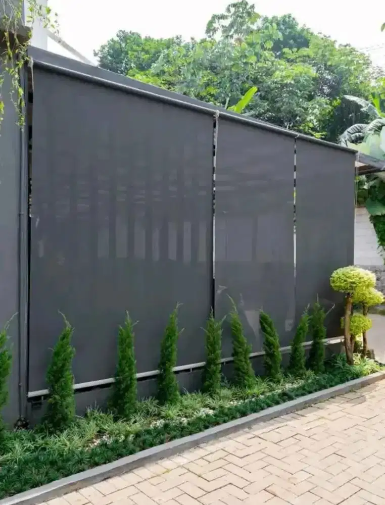 Tirai penahan hujan dan panas matahari termurah