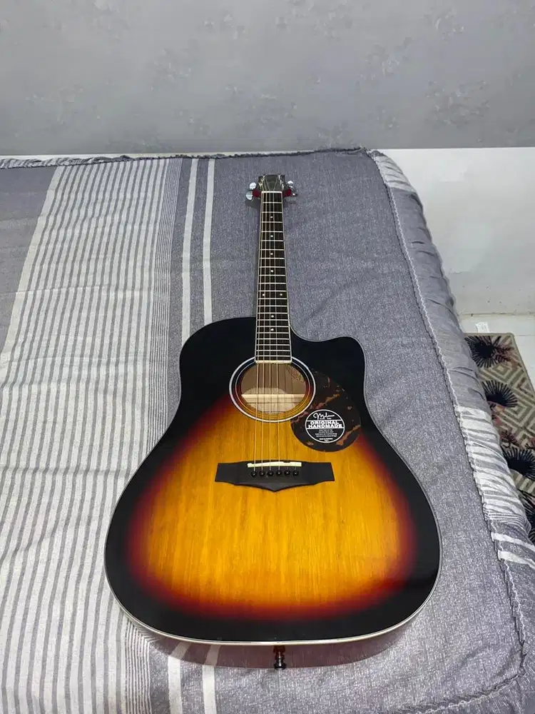 Gitar akustik Malacca