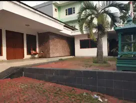 Disewakan Rumah Di Tebet, Jln Lebar