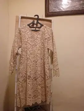 Jual kebaya modern lembut elegan cocok segala acara bahan mewah halus