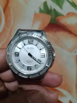 Jam tangan ALBA