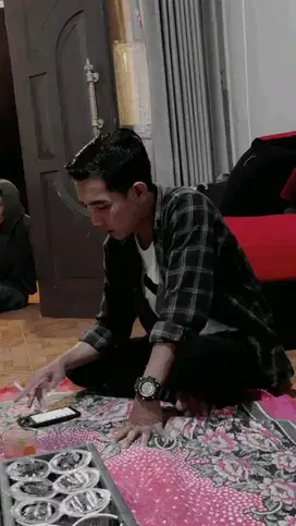 Mencari pekerjaan apa saja