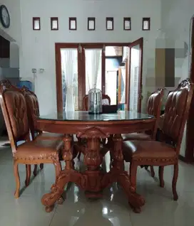Meja Makan Ukir lonjong 1 Set