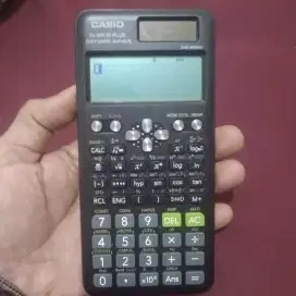 Kalkulator Casio fx991D. Normal, mulus, keypad dan LCD aman bgt