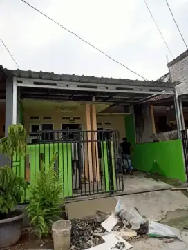 Kanopi baja ringan