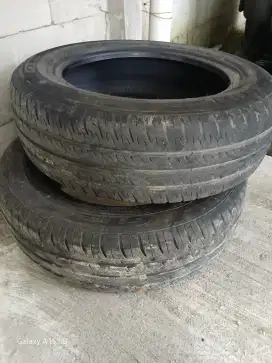 Ban ertiga r 15  tebal