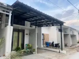 Kanopi baja ringan