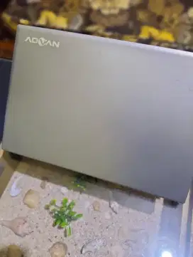 Laptop Bekas rasa baru