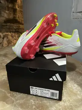 sepatu bola adidas F50 league size 42