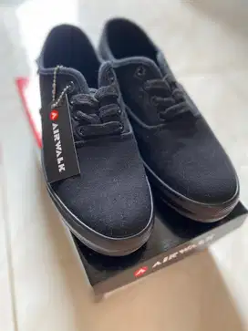 SEPATU AIRWALK LOVE HITAM