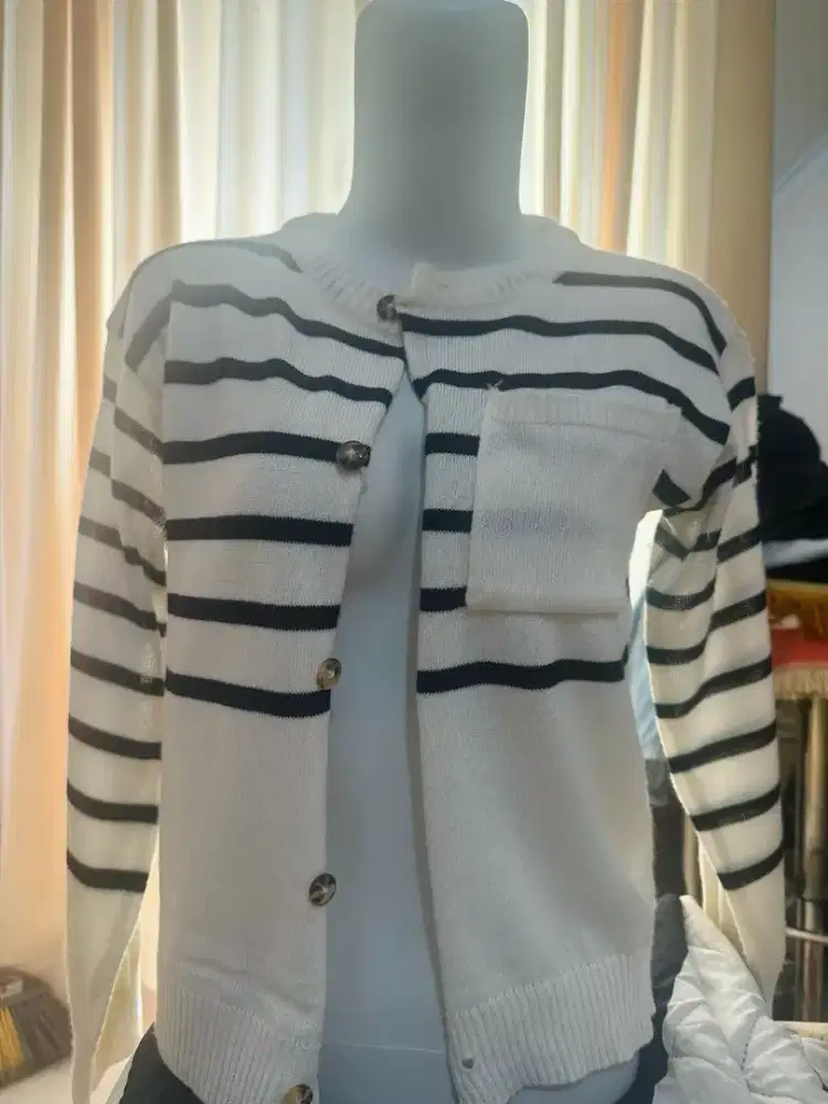 SALE!!! Cardigan , Earphone & Oil Humidifier