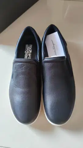 Sepatu Salvatore Ferragamo original. Lengkap dos. Tdk pernah dipakai