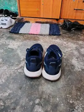 SEPATU NEW BALANCE