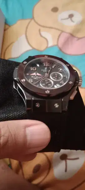 Jam  Hublot keramik elegan