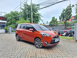 [OLX Mobbi] Toyota Sienta Putih 1.5 V Bensin-AT 2017 FZW